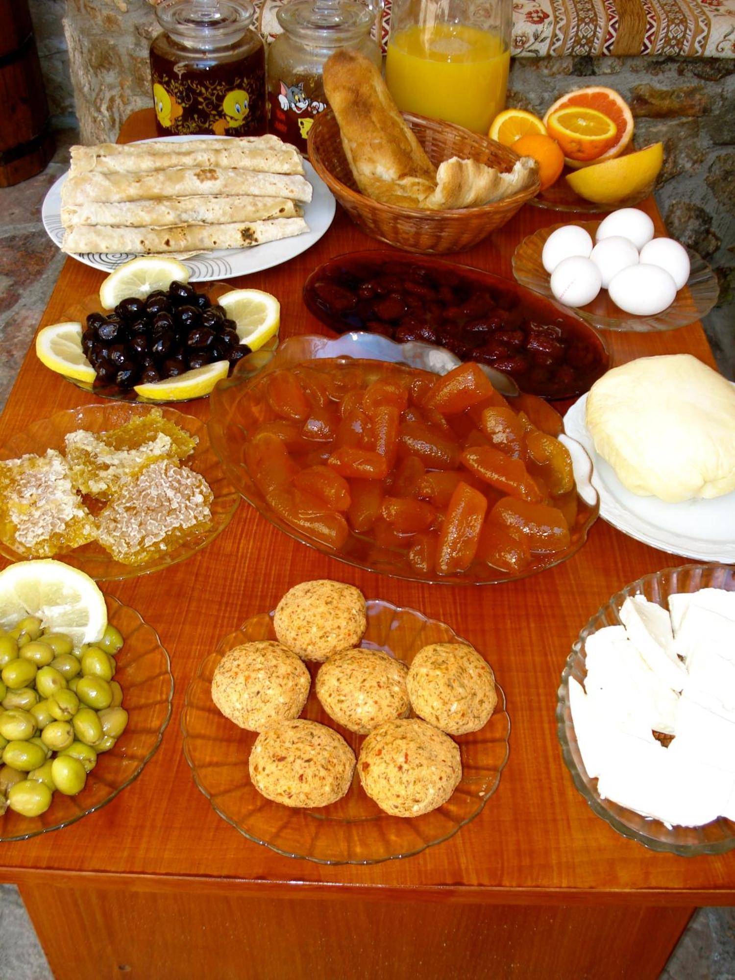 Adanos Konuk Evi أفانوس المظهر الخارجي الصورة