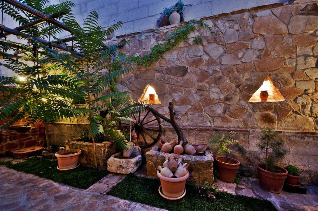 Adanos Konuk Evi أفانوس المظهر الخارجي الصورة