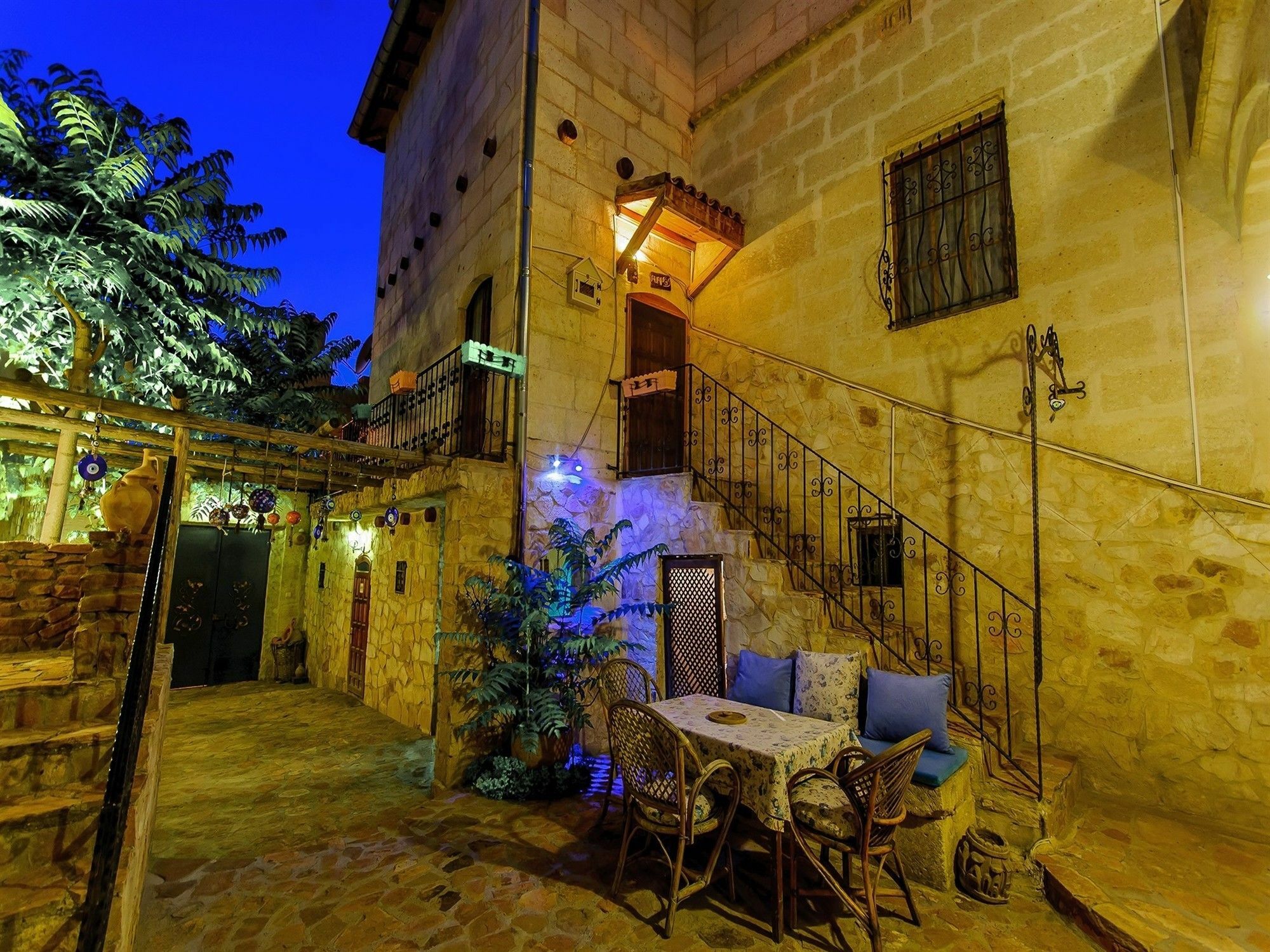 Adanos Konuk Evi أفانوس المظهر الخارجي الصورة
